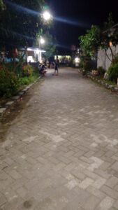 Pekerjaan Paving Blok di Kampung Barengkok Diduga Asal Jadi, Tanpa Agregat dan Pemadatan